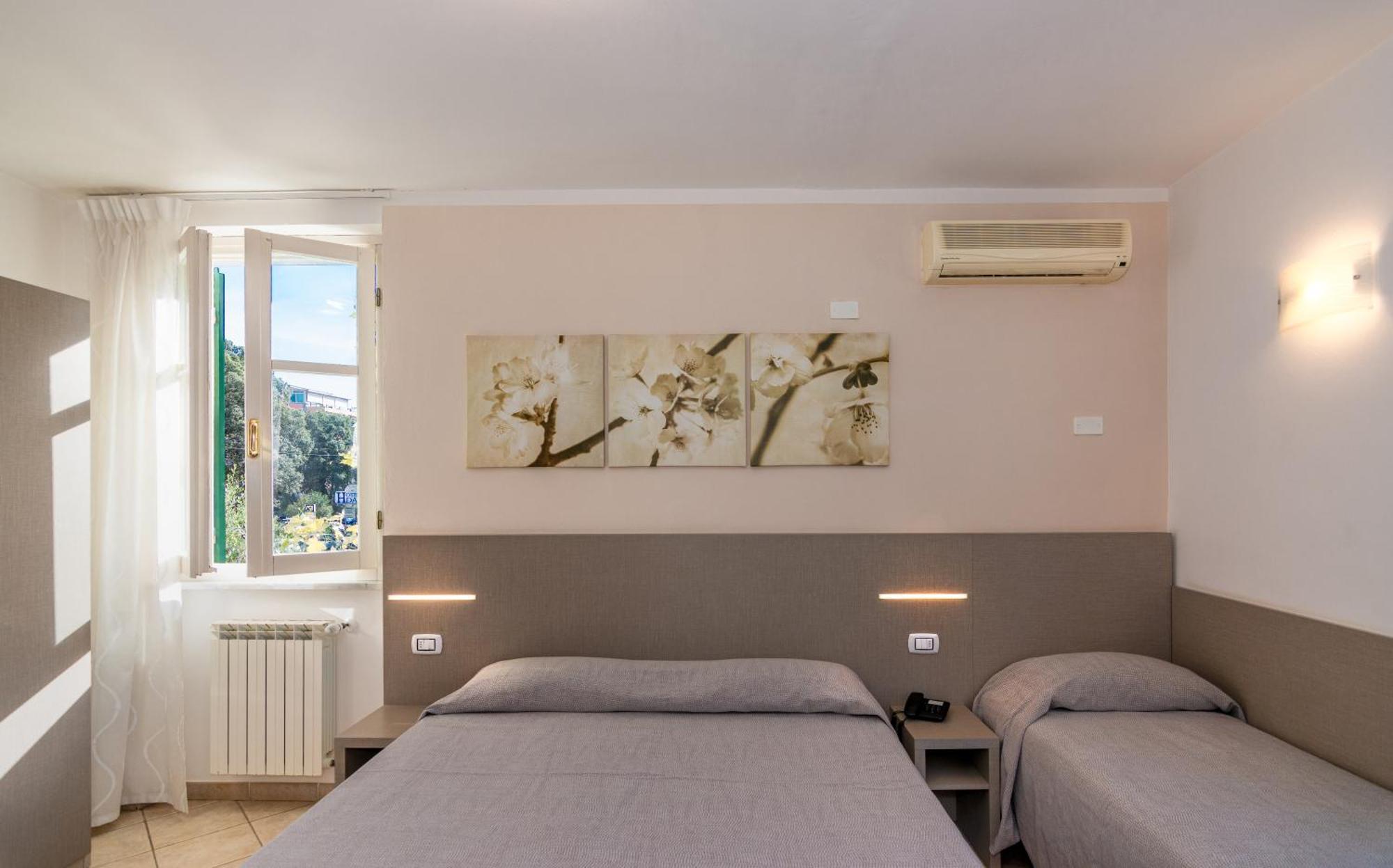 Hotel Eura Marina di Massa Exteriör bild
