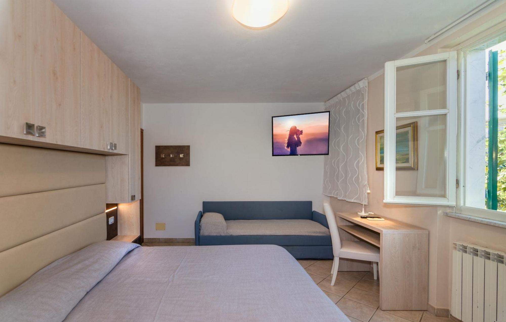 Hotel Eura Marina di Massa Exteriör bild